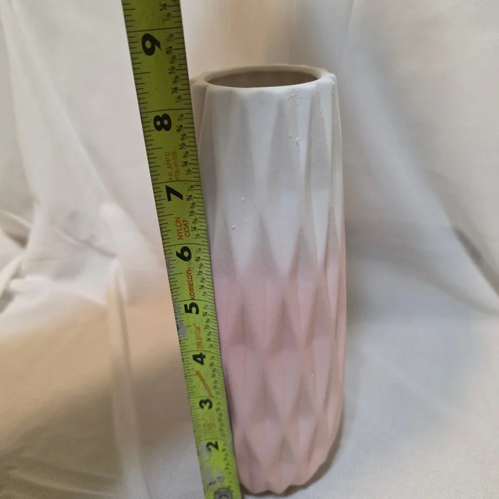 Ceramic 8.5 Inch Pink Gradient Ceramic tabletop‎ Vase